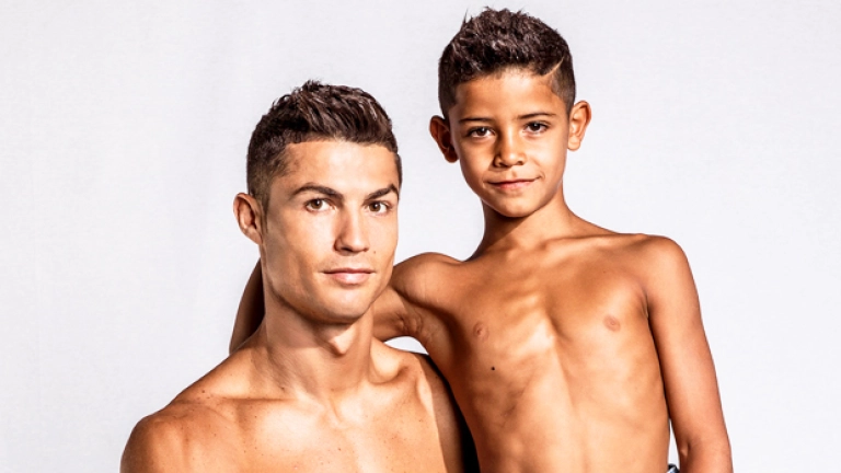 Cristiano Ronaldo’s Kids: Everything to Know About His Children & The ...